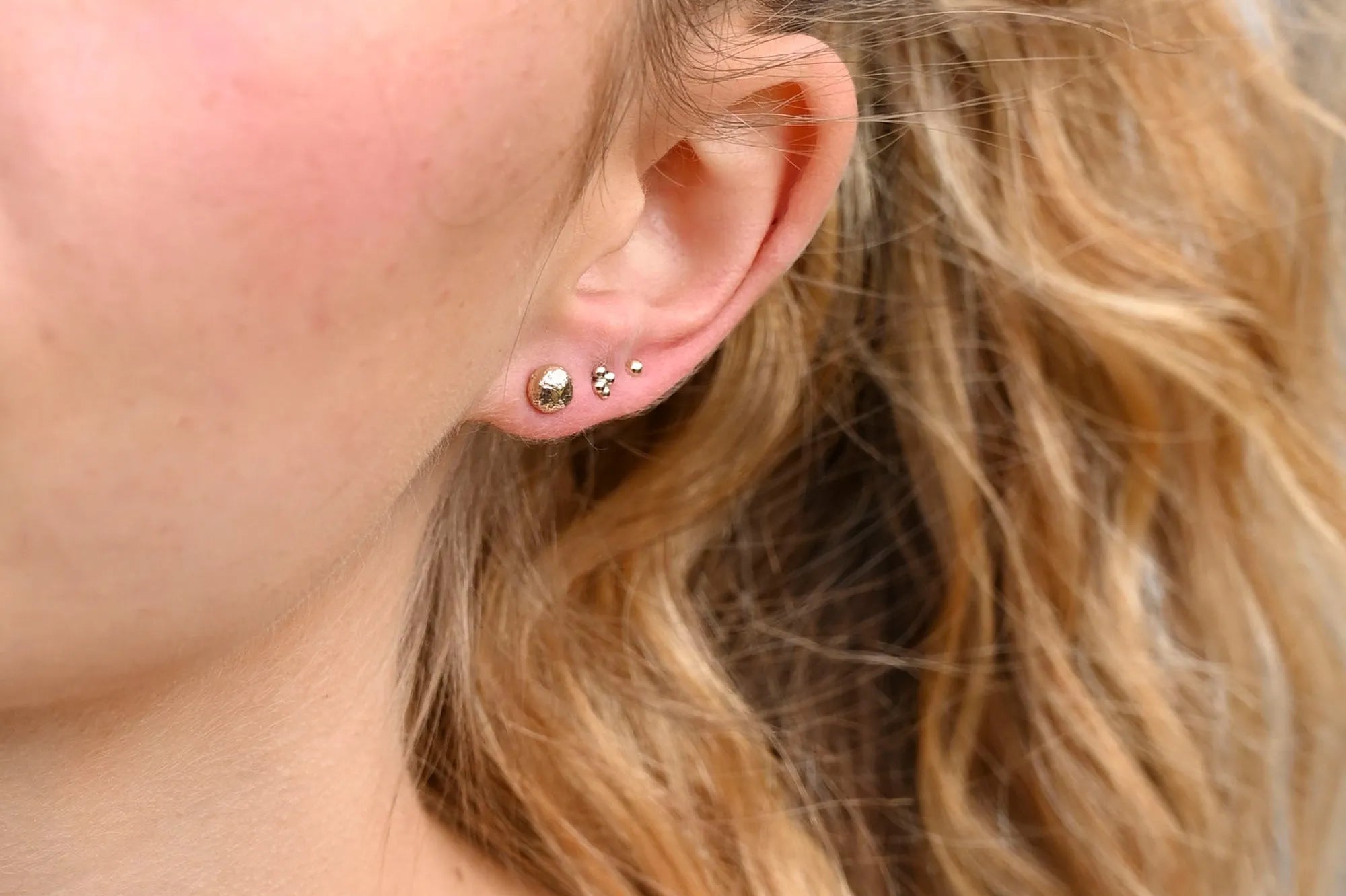 solid gold stud earrings