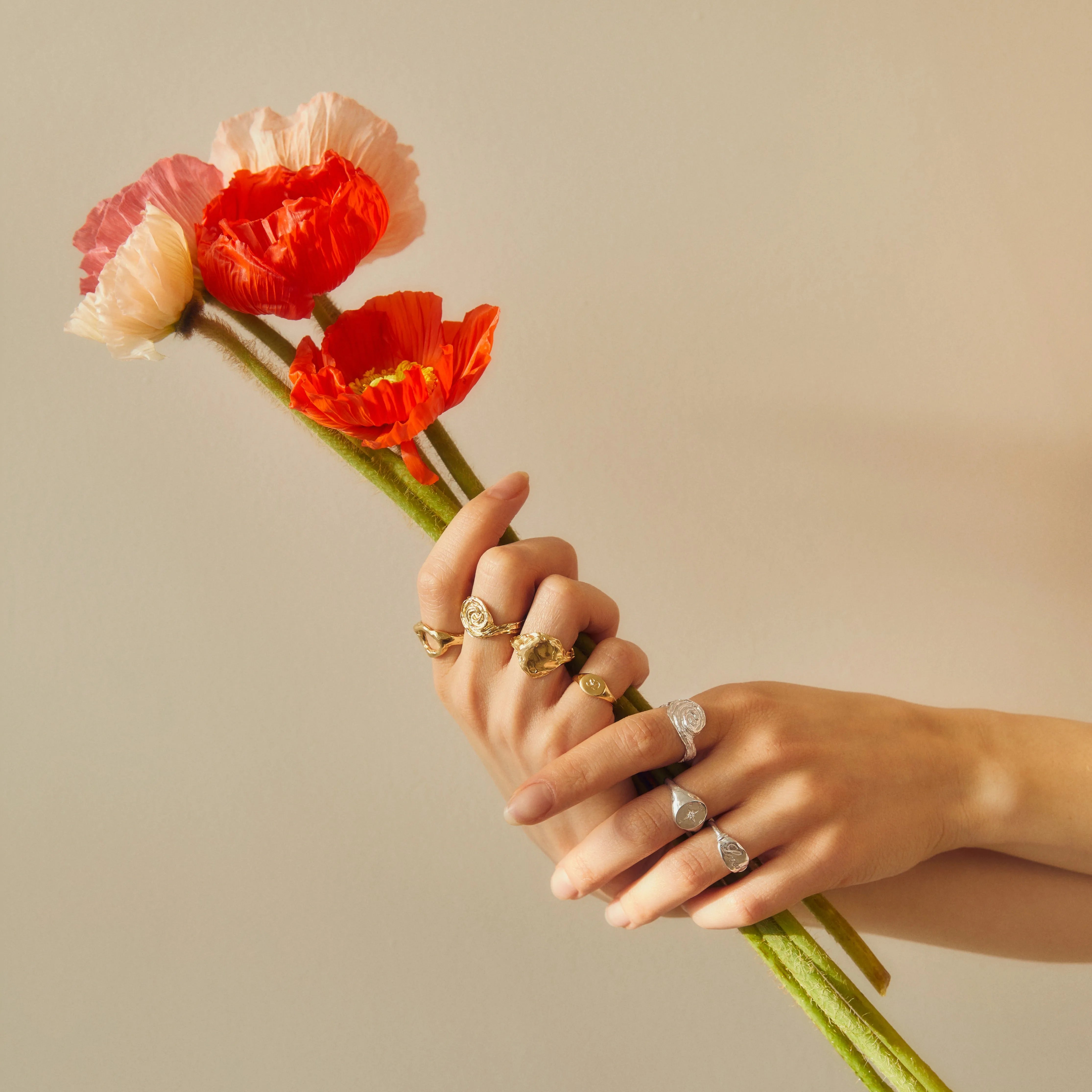 9ct Gold Bloom Full Moon Ring