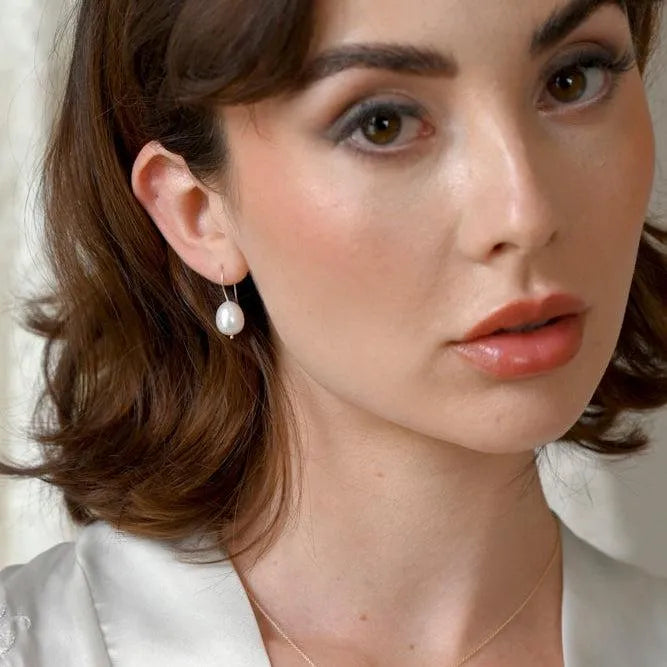 9ct Gold Classic Pearl Hook Earrings