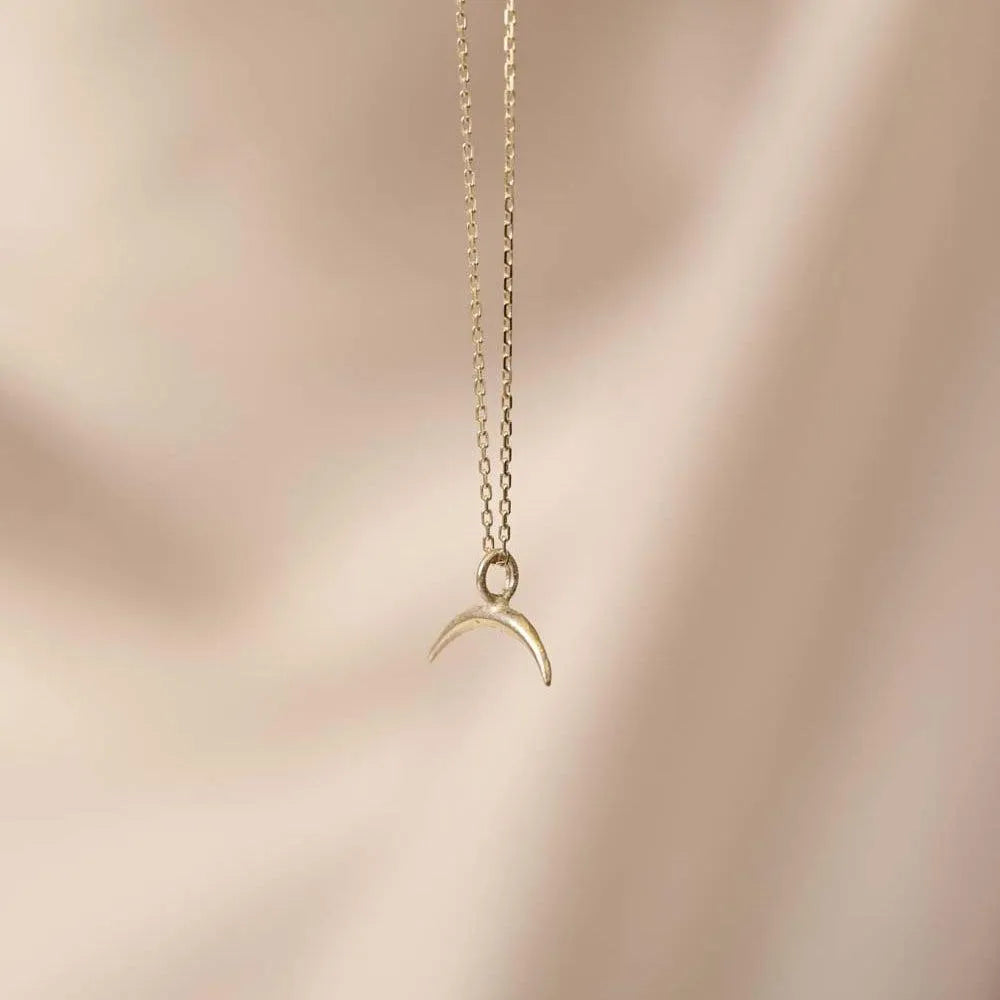 9ct Gold Dainty Eclipse Pendant Necklace