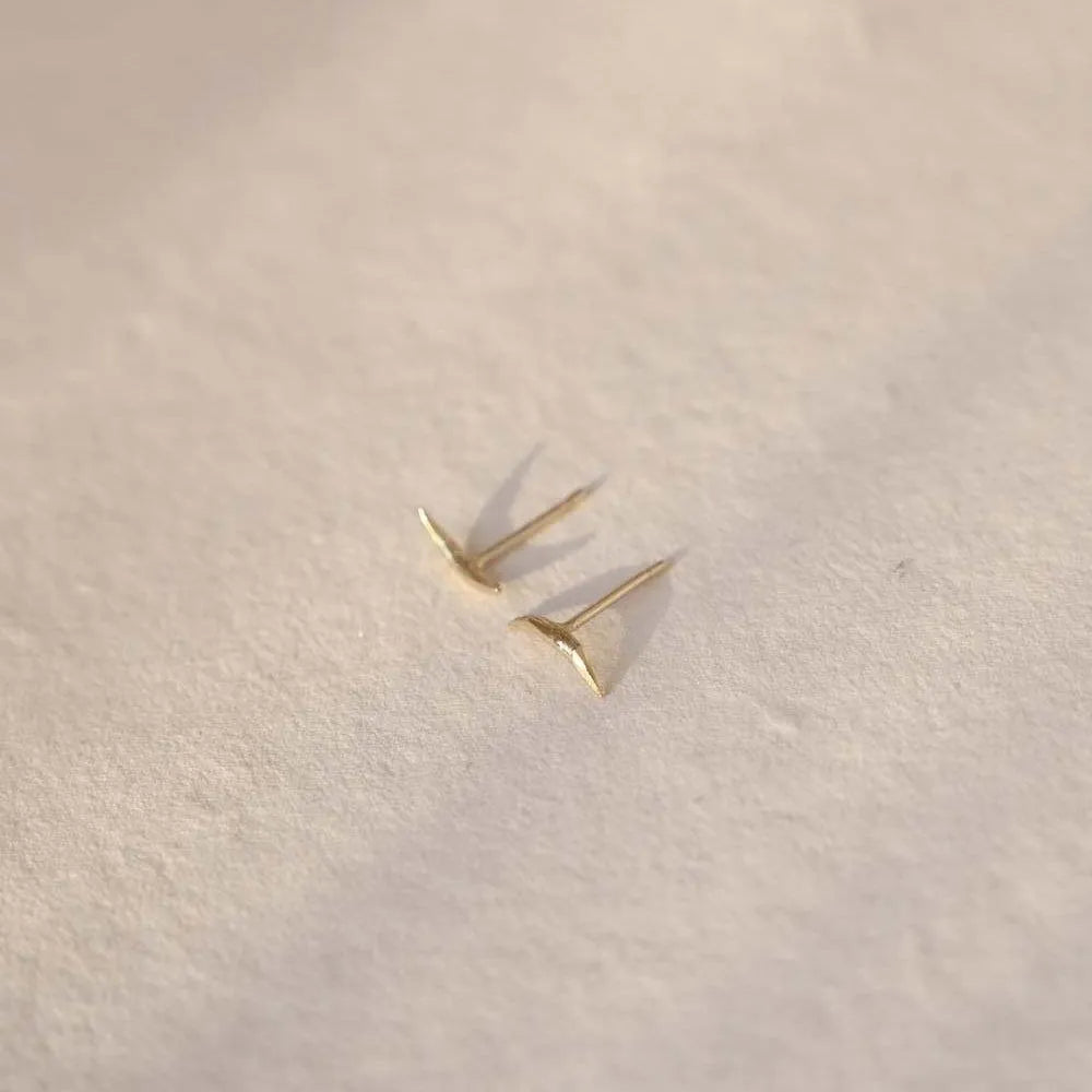 9ct Gold Dainty Eclipse Stud Earrings
