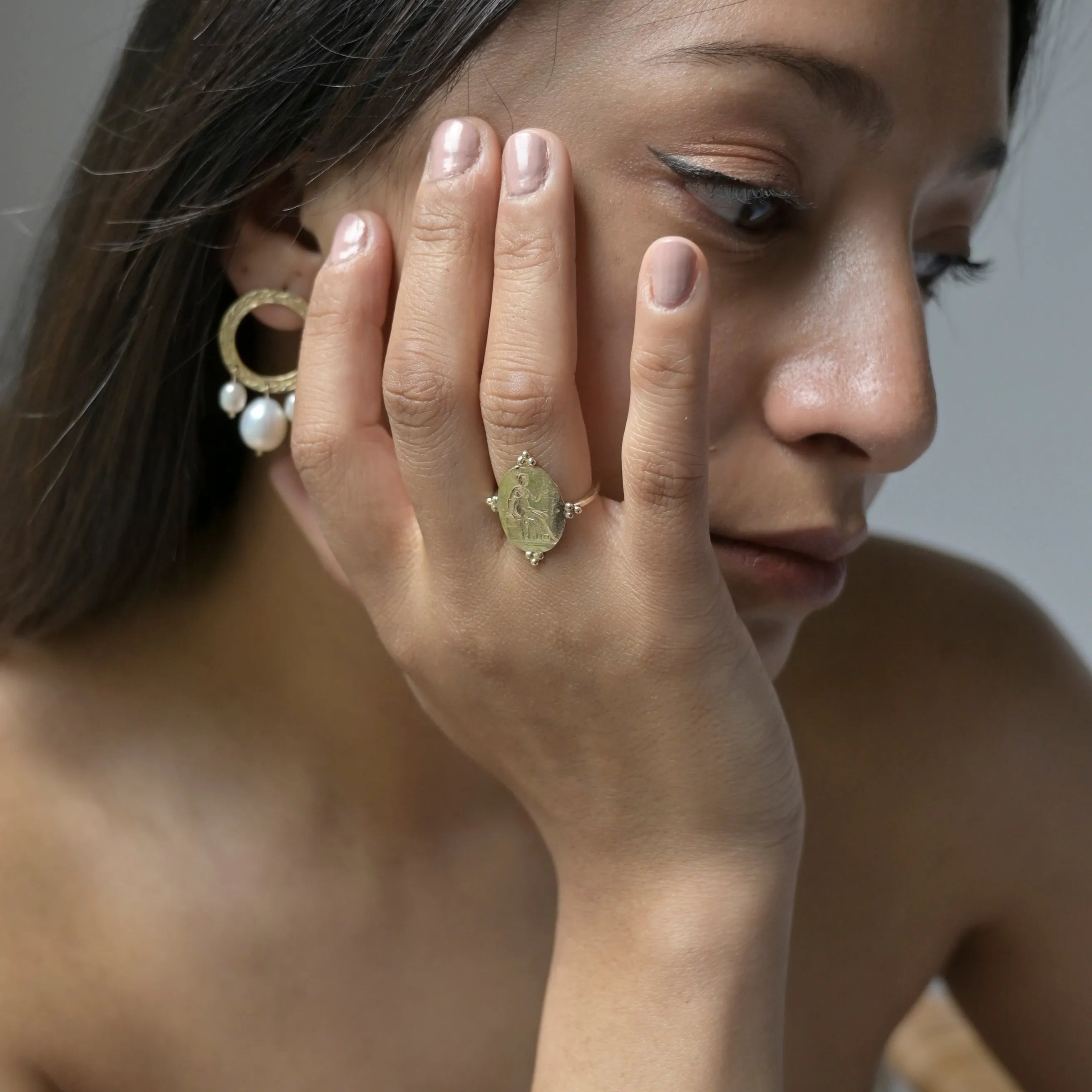 9ct Gold Goddess Themis Ring