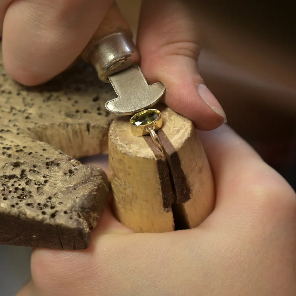 9ct Gold Green Bi-Colour Sapphire Solitaire Organic Engagement Ring