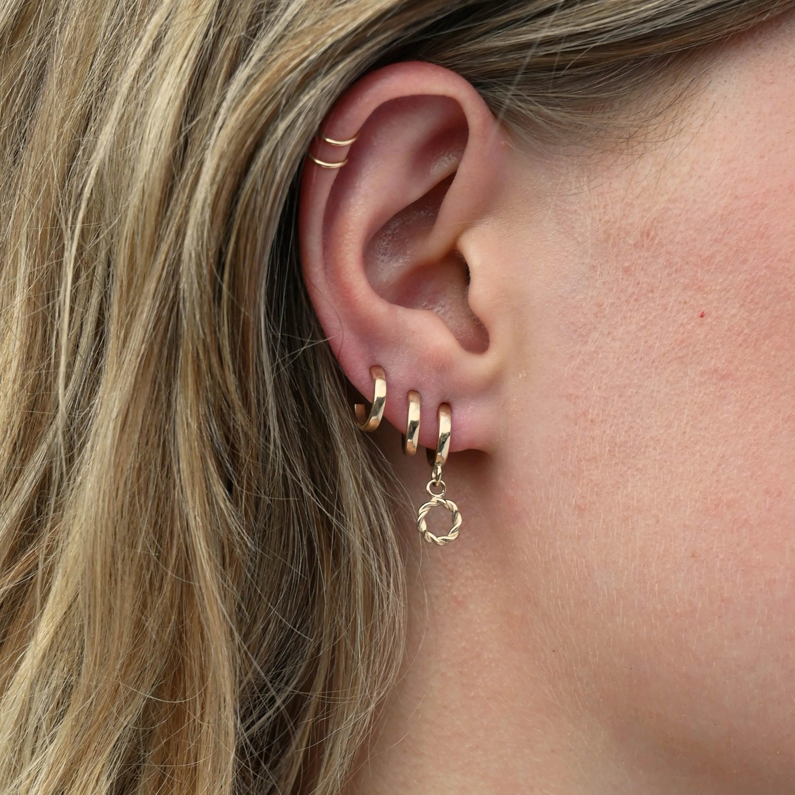 9ct Gold Huggie Hoop Earrings