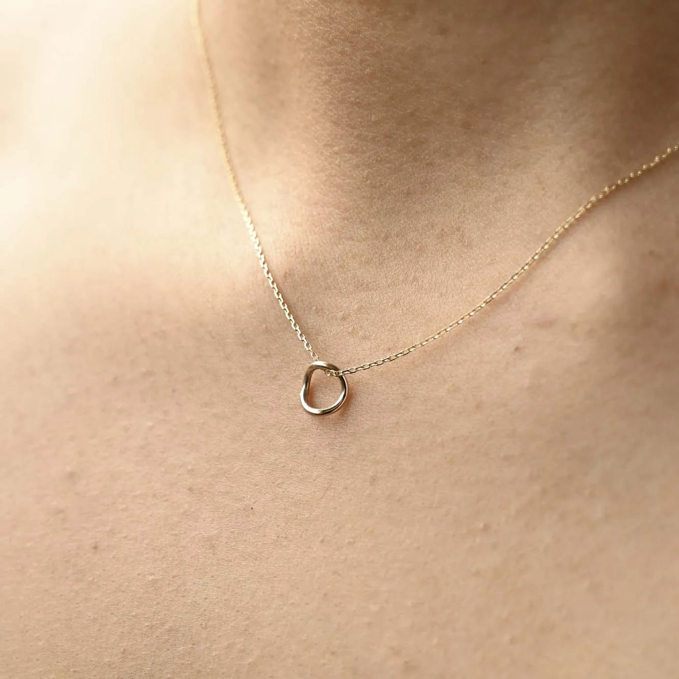 9ct Gold Mini Flow Pendant Necklace