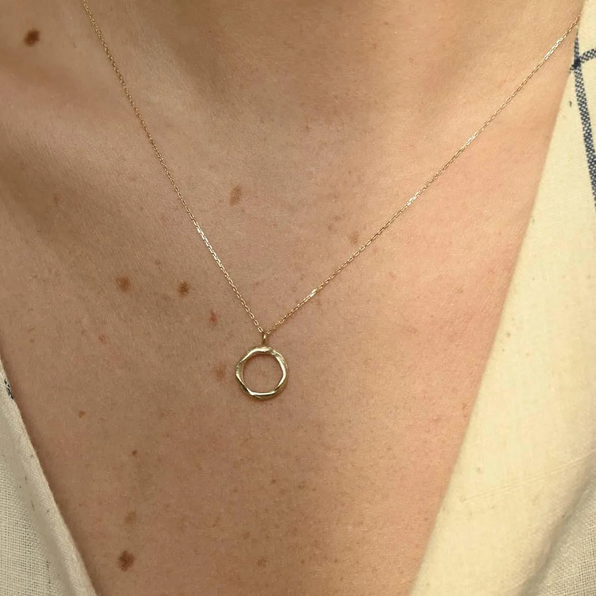 9ct Gold Organic Circle Pendant Necklace