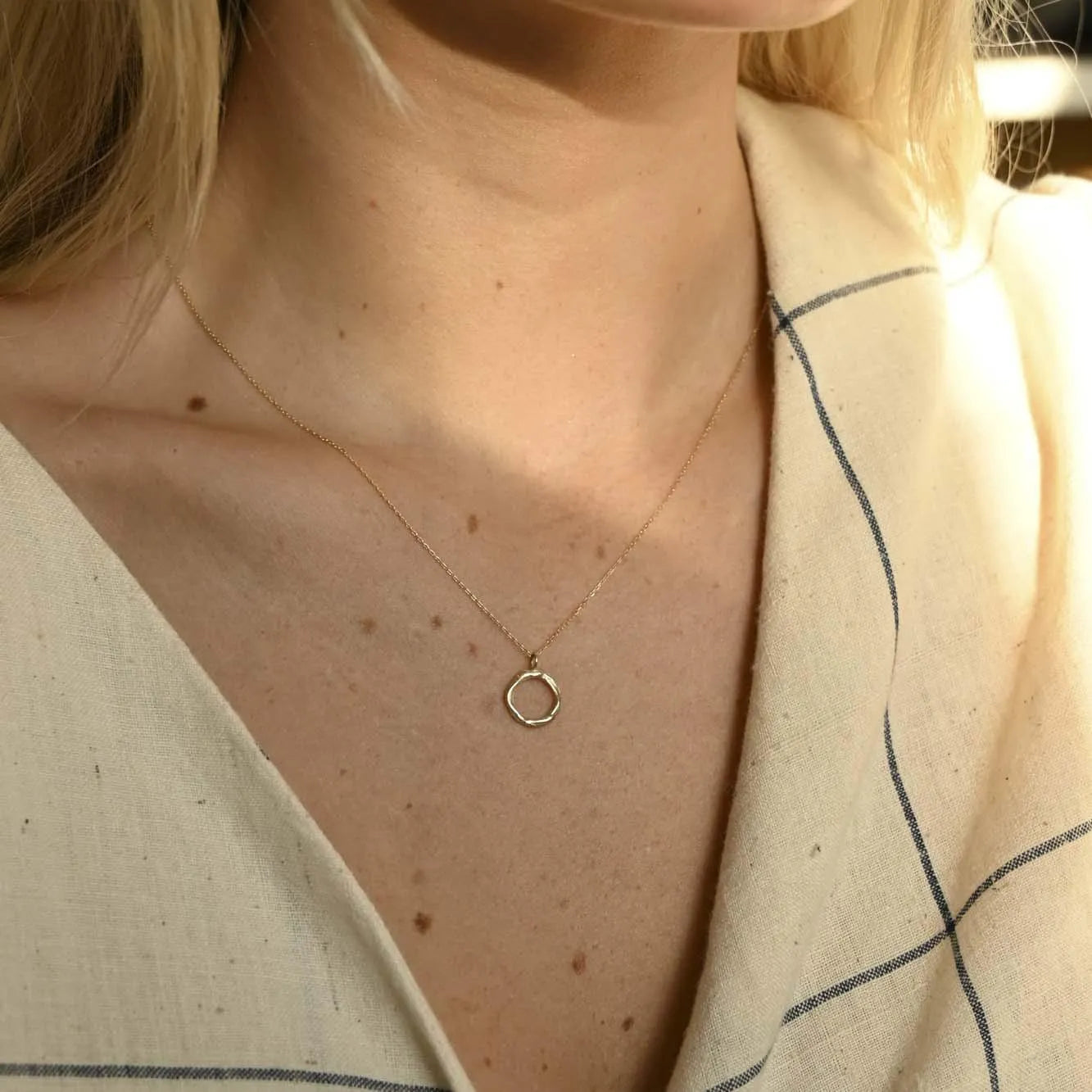 9ct Gold Organic Circle Pendant Necklace