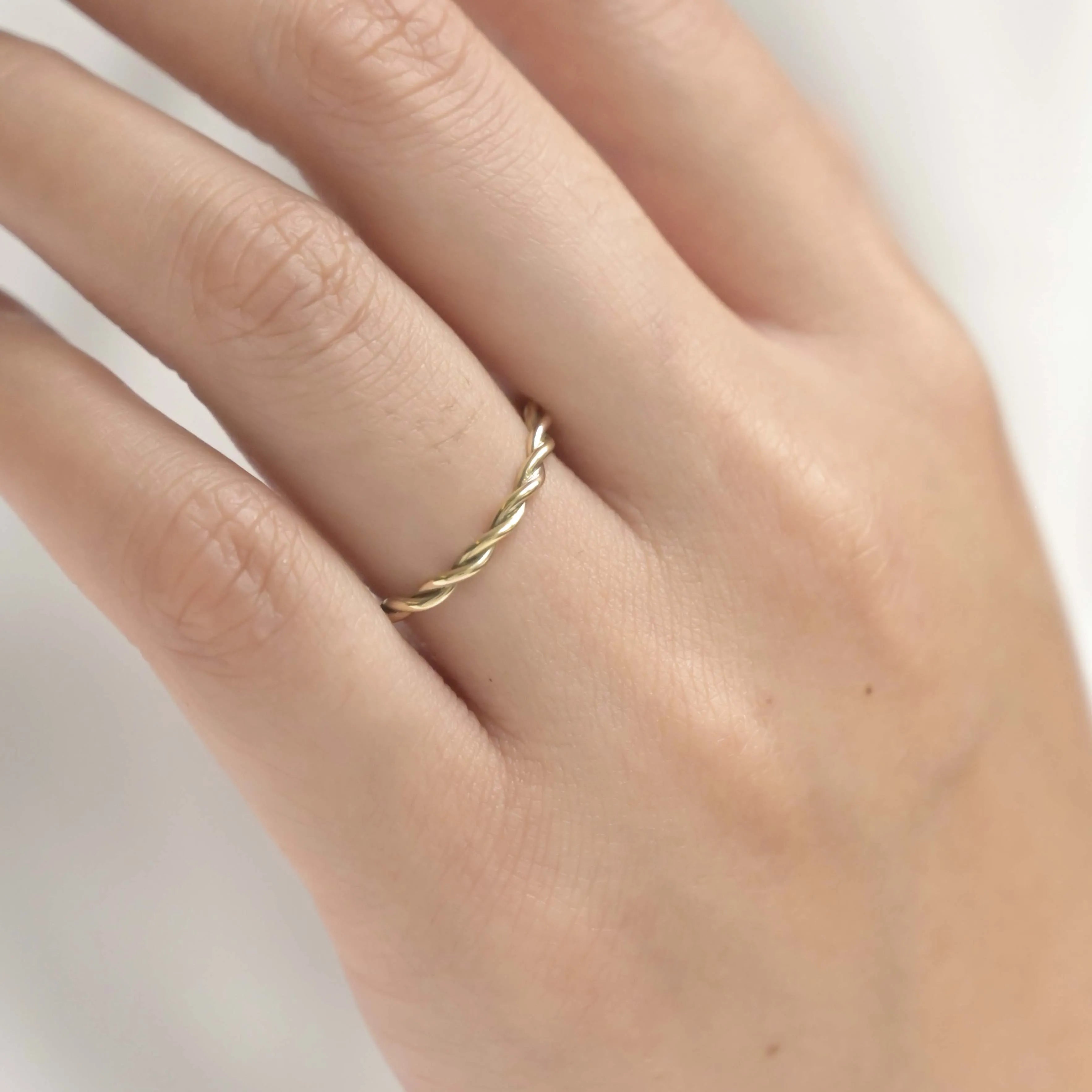 9ct Yellow Gold Entwined Twisted Wedding Ring