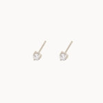 pair of white gold diamond stud earrings in 3mm