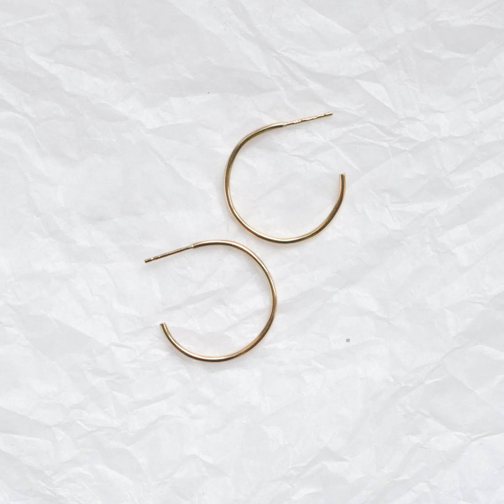 9ct Gold Medium Delicate Hoop Earrings