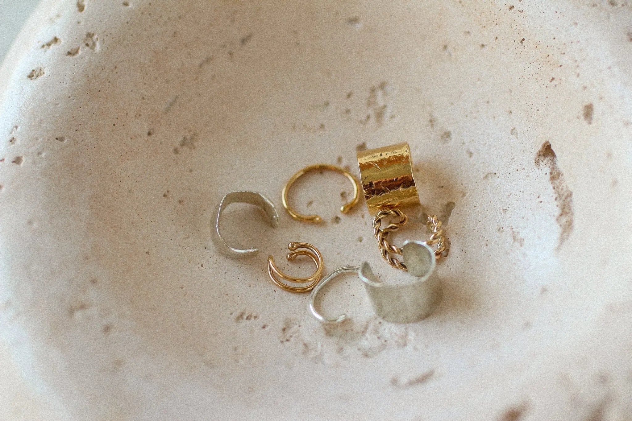 What is an ear cuff?-Wild Fawn Jewellery