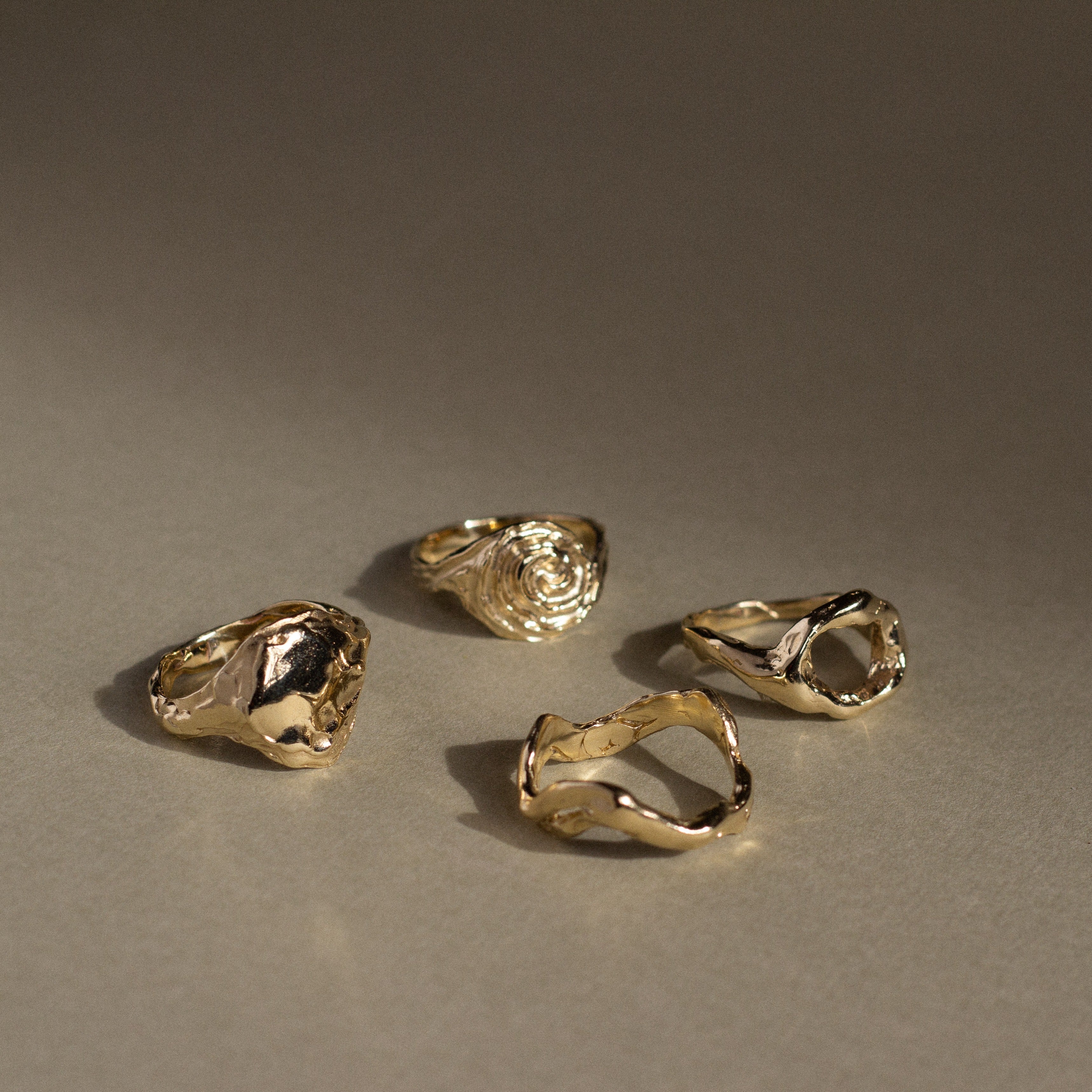 Will solid gold tarnish, fade or wear? gold rings