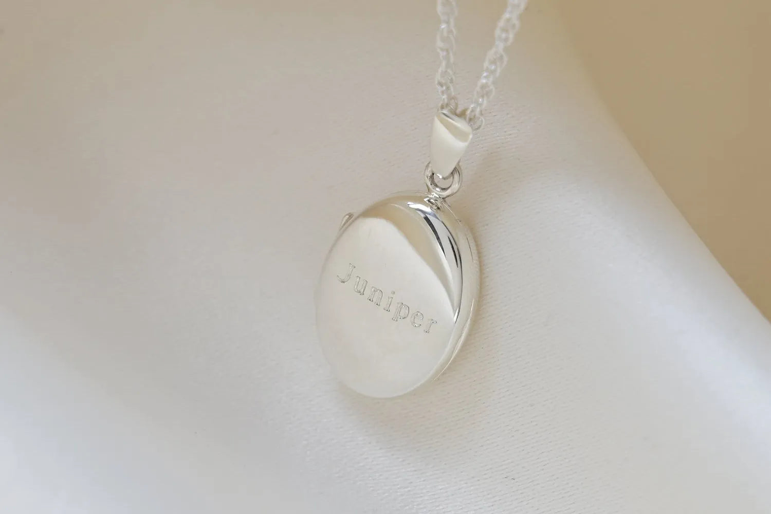 personalised jewellery gifts