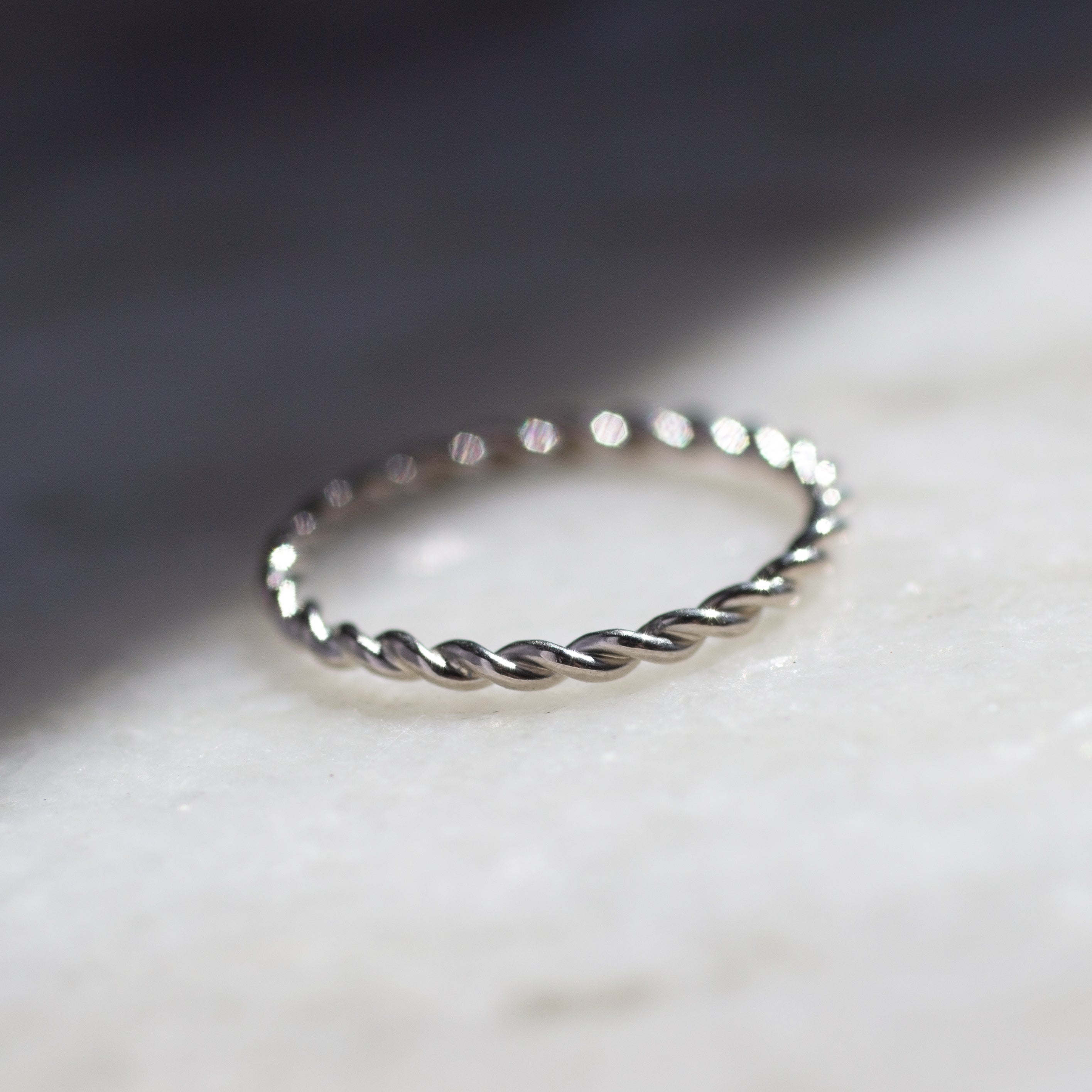 18ct White Gold Entwined Twisted Wedding Ring