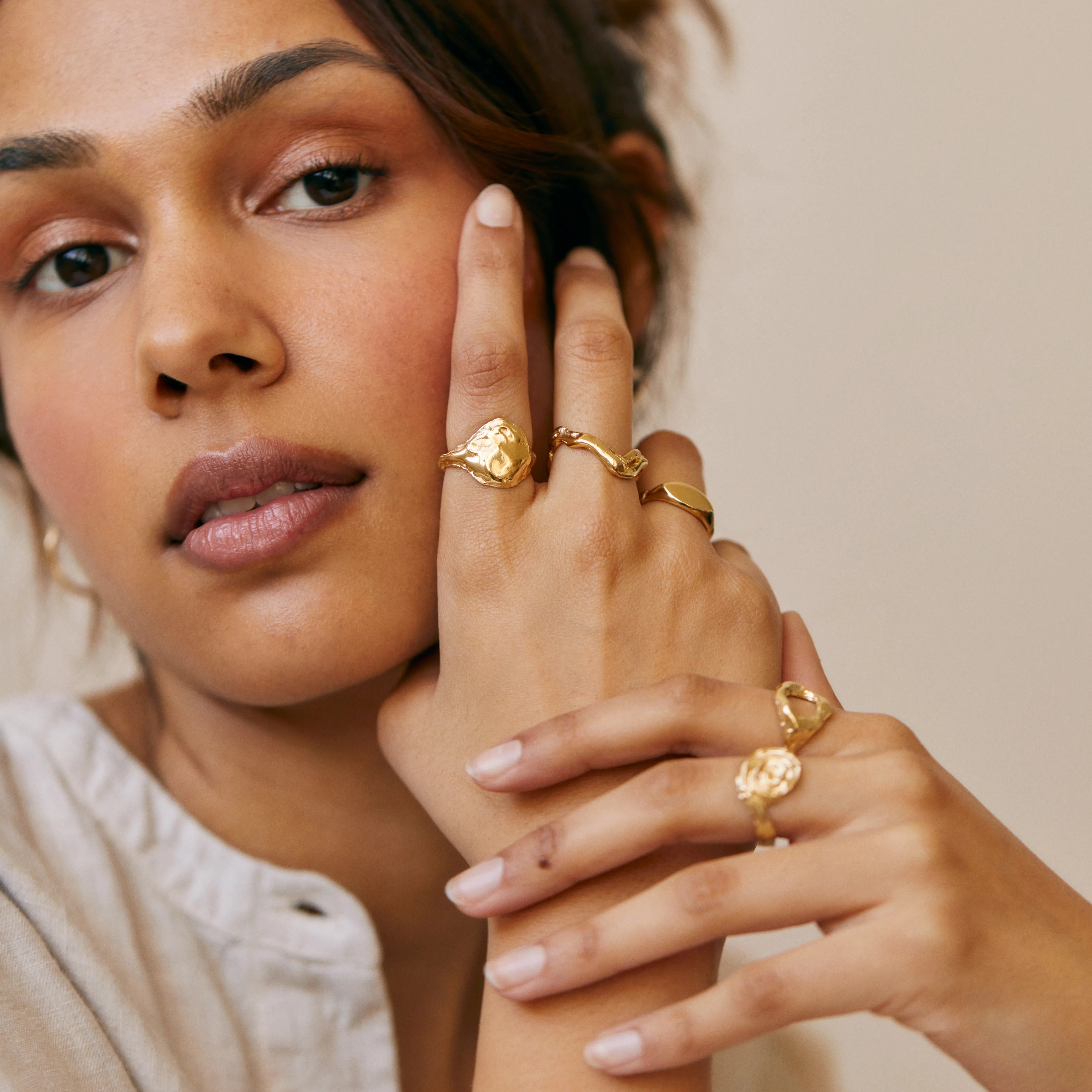 woman wearing 9ct Gold Bloom Full Moon Ring