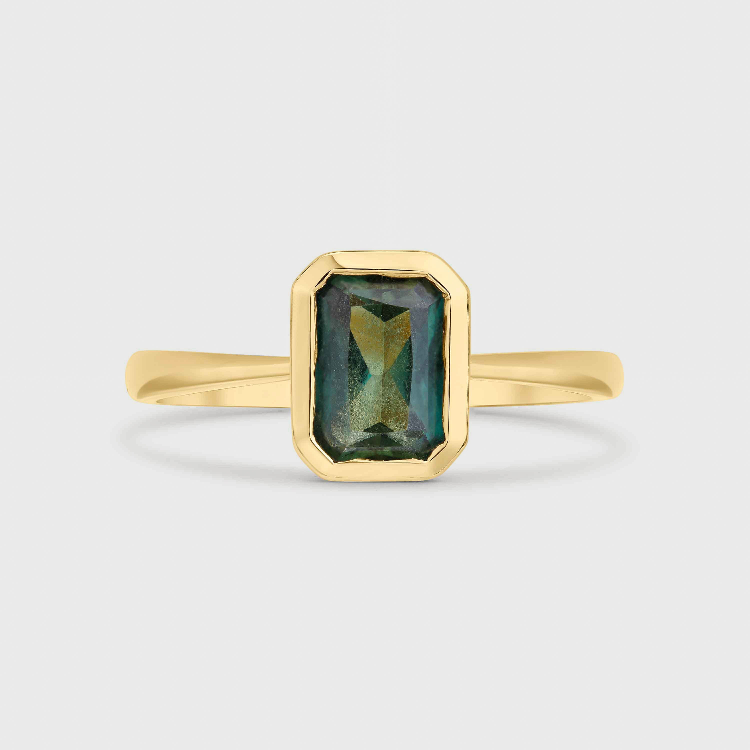 9ct Gold Emerald Cut Sapphire Solitaire Engagement Ring