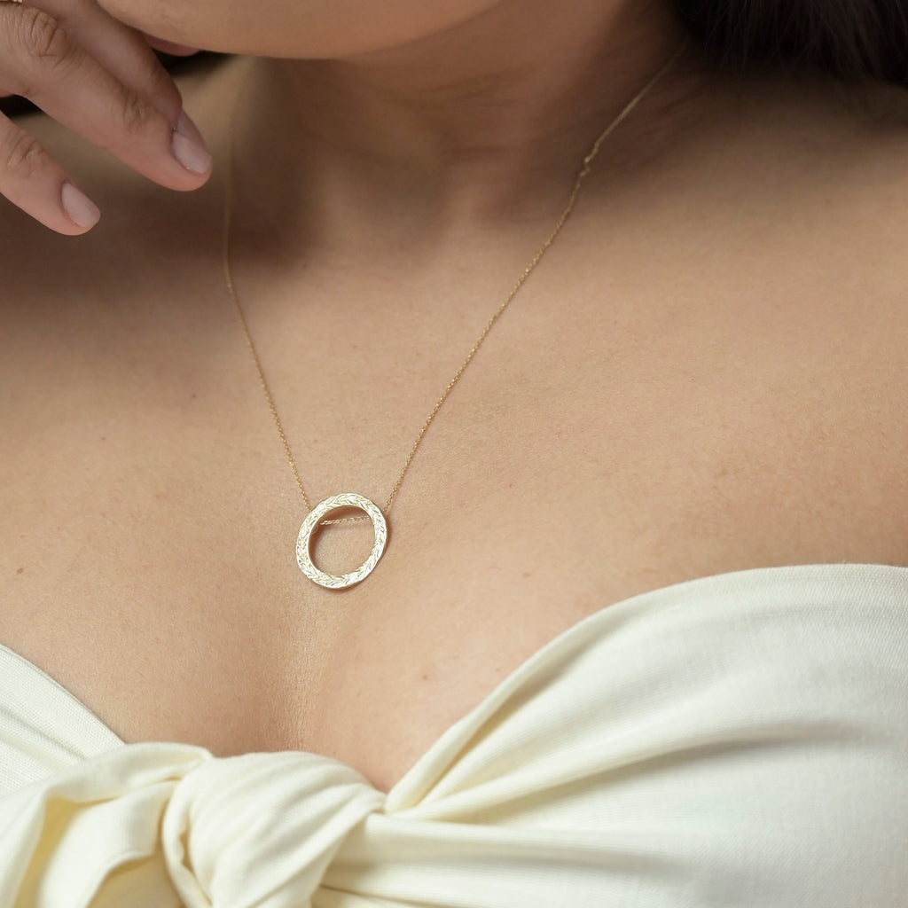 9ct Gold Laurel Wreath Slider Pendant Necklace