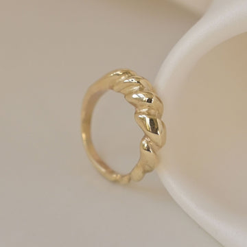 9ct Gold Revolution Ring