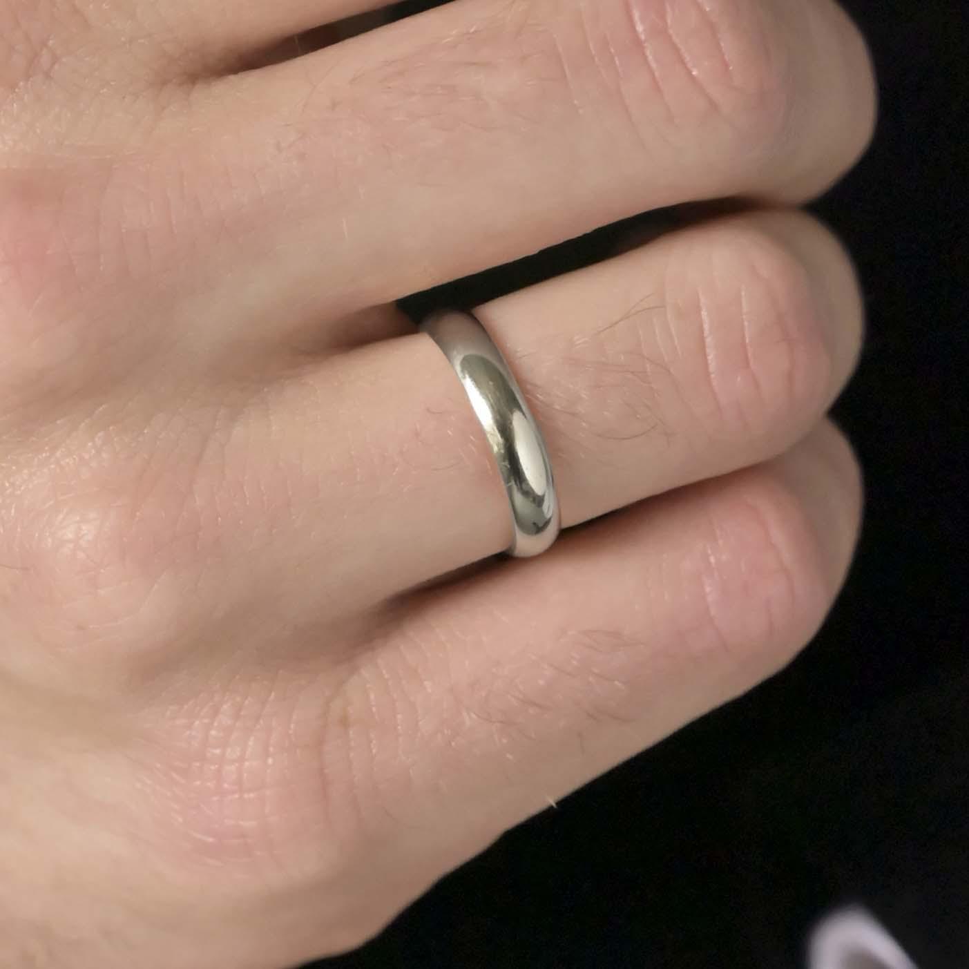 9ct White Gold 4mm Wedding Ring