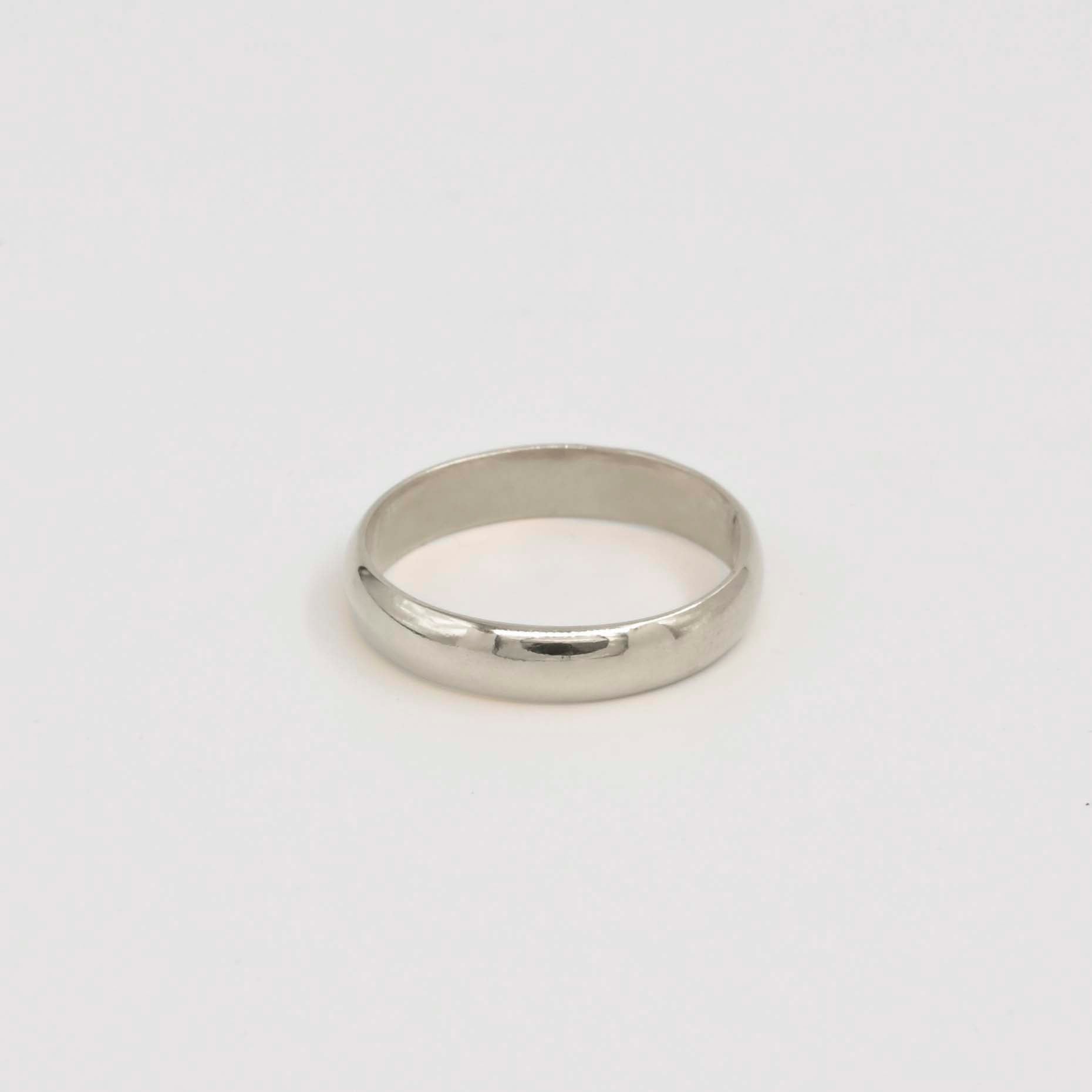 9ct White Gold 4mm Wedding Ring