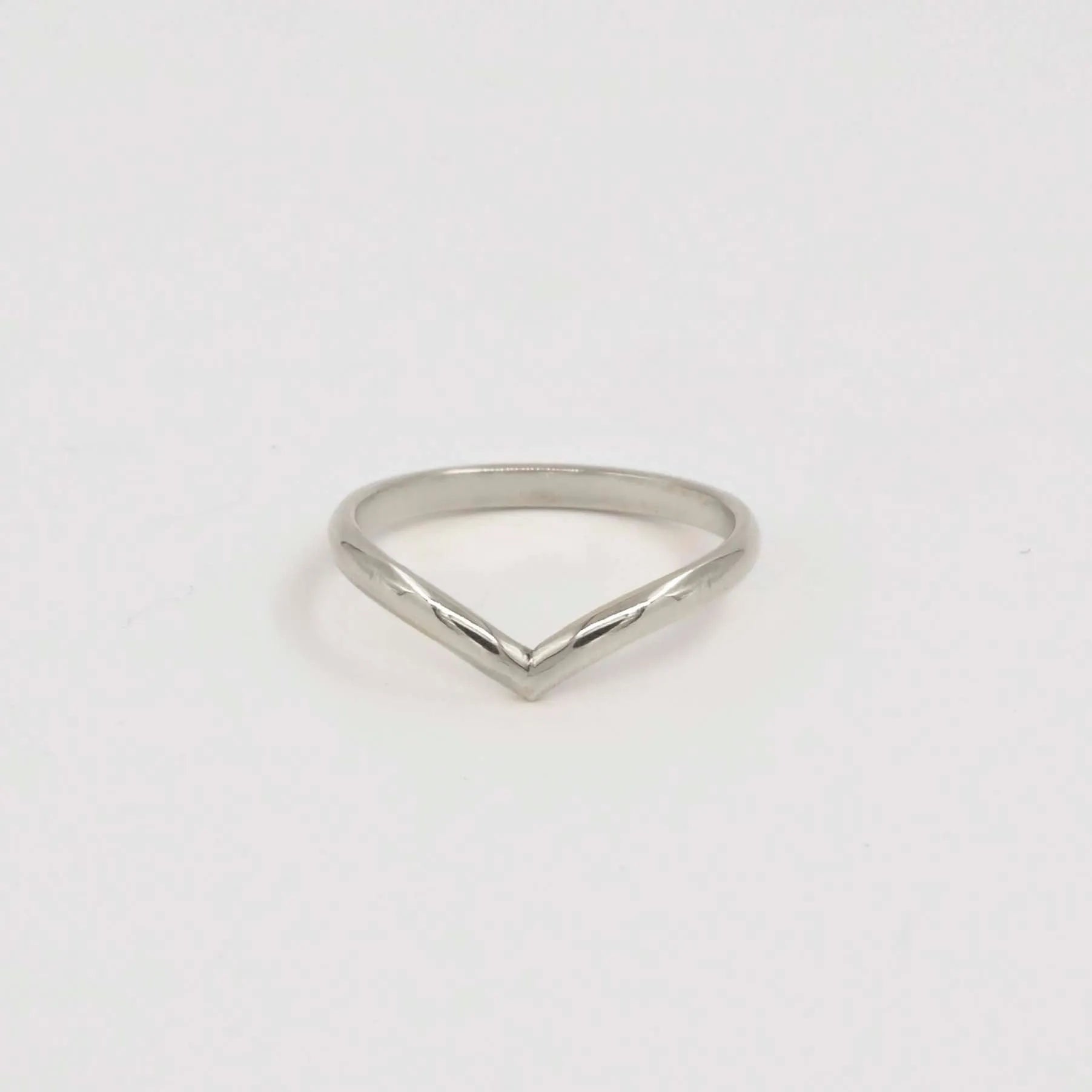 9ct White Gold Chevron Nesting Wedding Ring