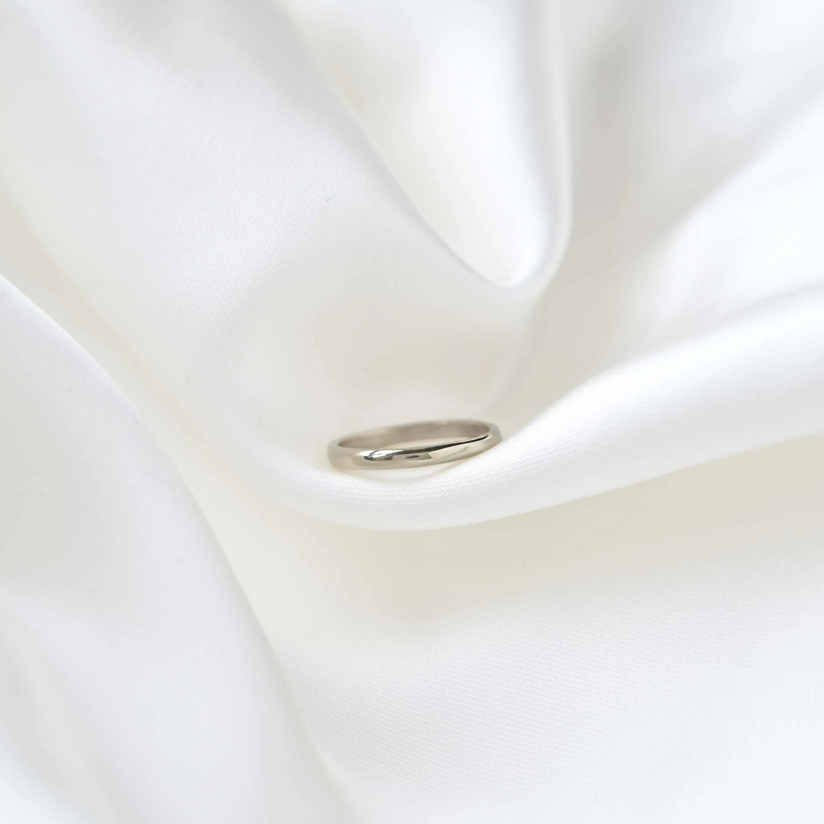 9ct White Gold Delicate Wedding Ring