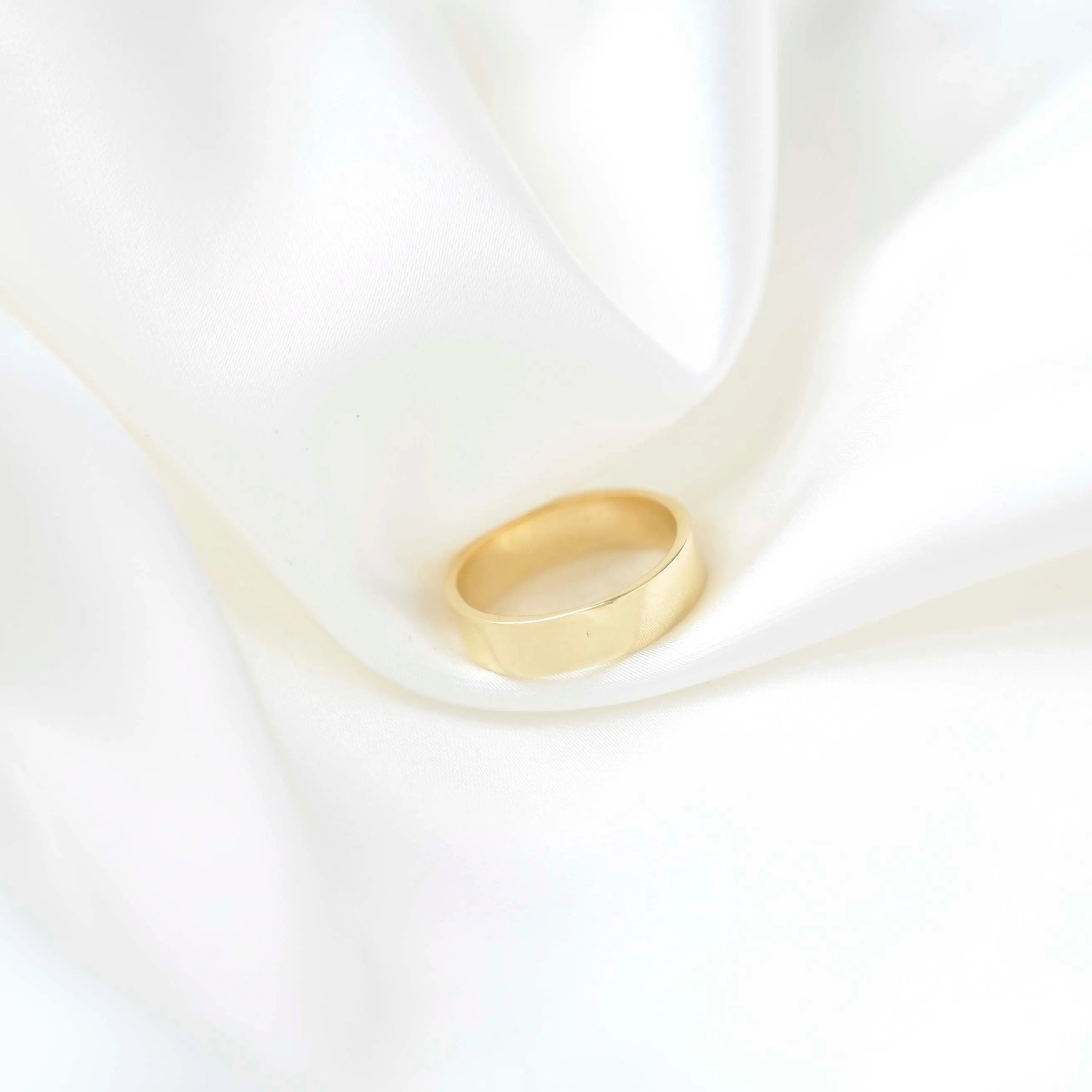 9ct Yellow Gold Diamond Wide Flat Wedding Ring