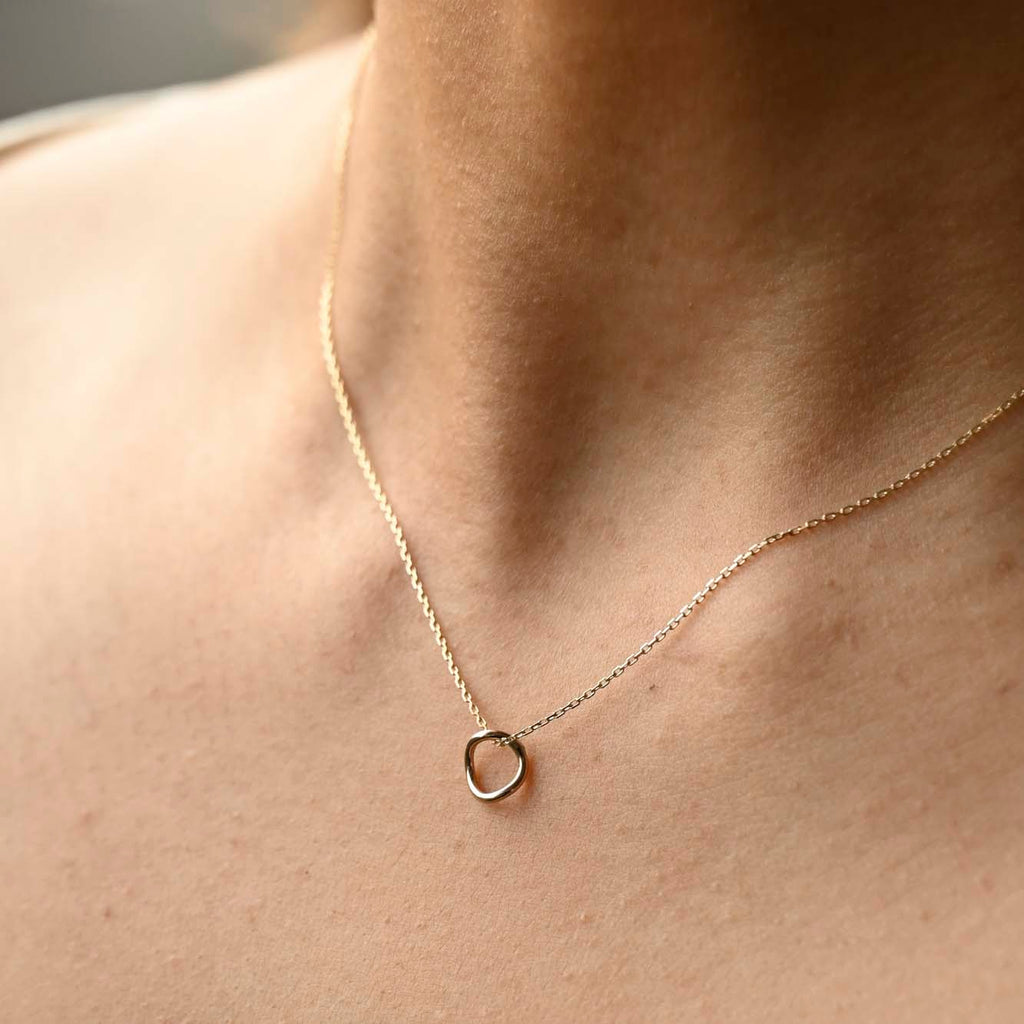9ct Gold Mini Flow Pendant Necklace