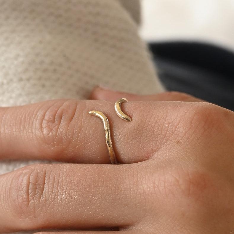 9ct Gold Split Eclipse Open Ring