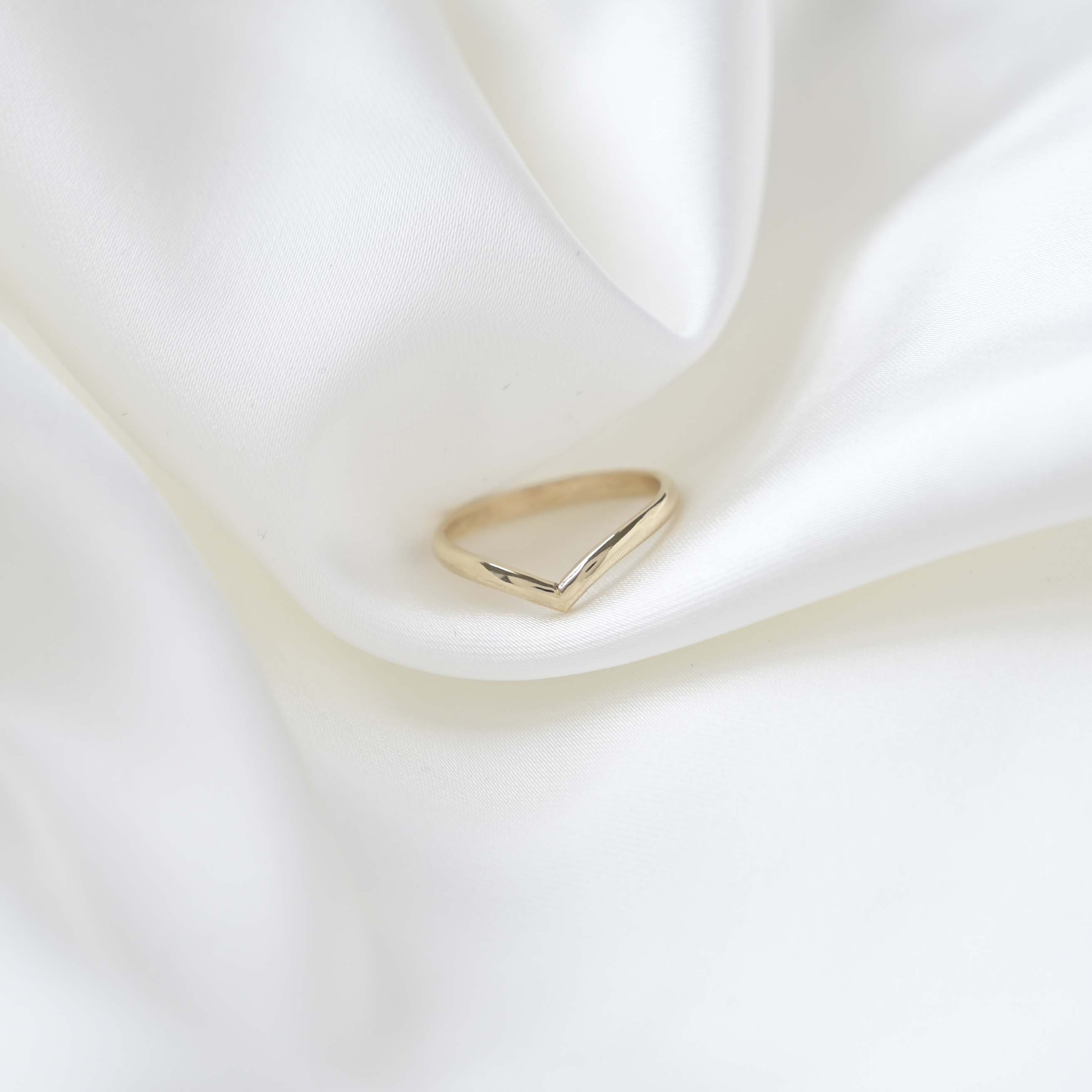 9ct Yellow Gold Chevron Nesting Wedding Ring