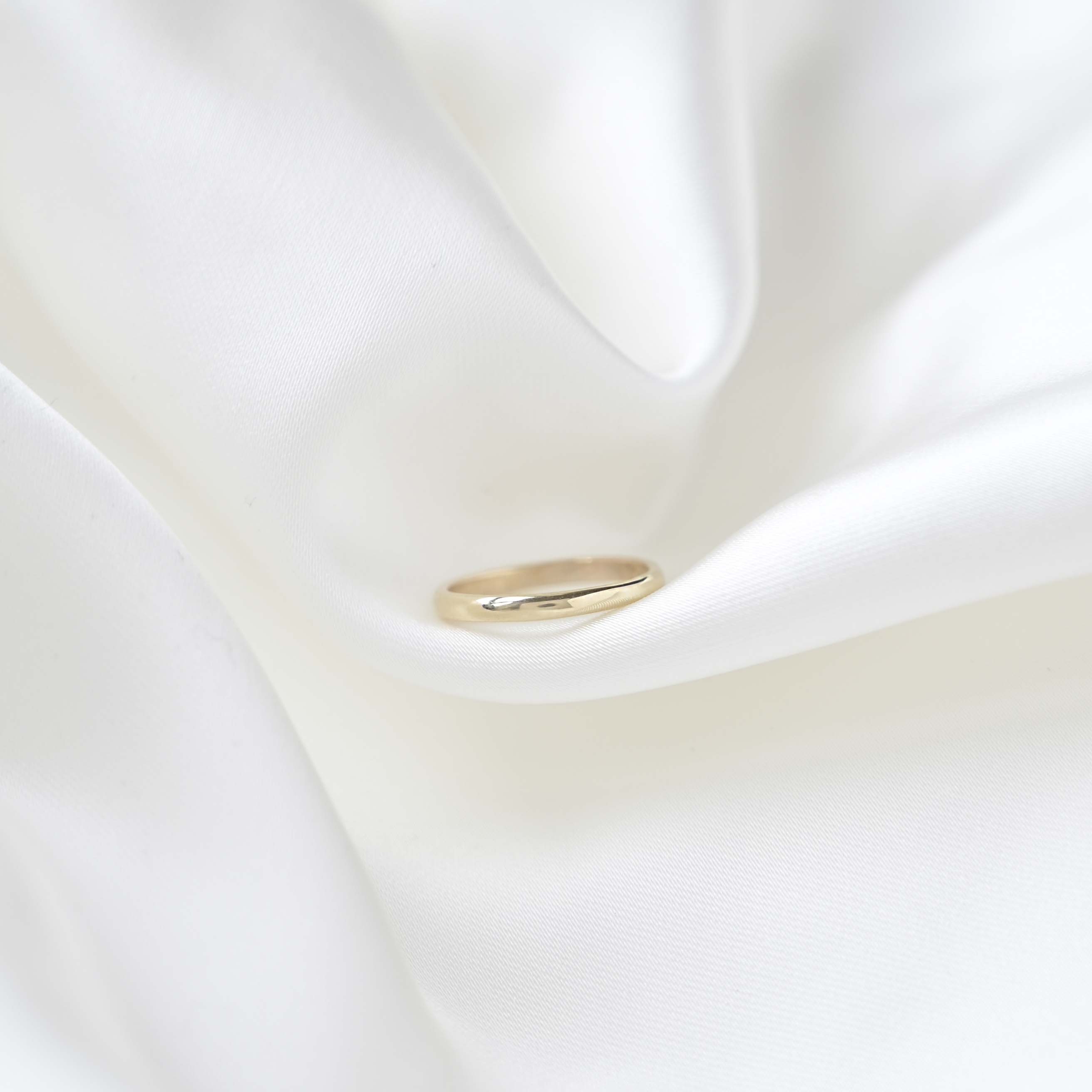 9ct Yellow Gold Delicate Wedding Ring