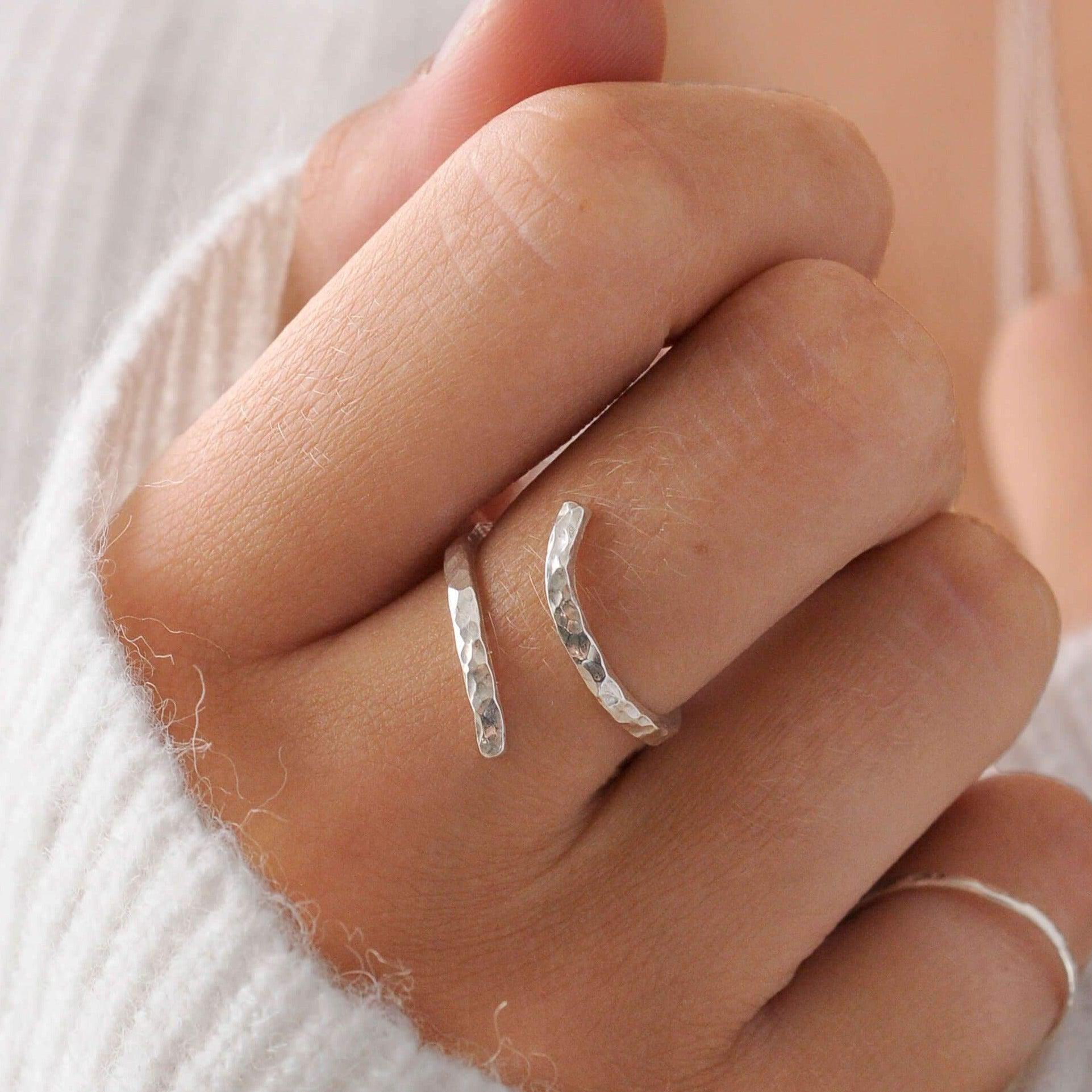 Hammered silver sales thumb ring